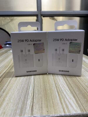 Samsung 25W PD Adapter with a USB-C port.
